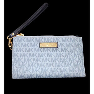 Michael Kors Adele Small Double Zip Phone Wristlet Wallet clutch Pale Blue